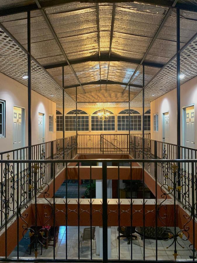 Black Lion Inn Santiago de Veraguas Extérieur photo